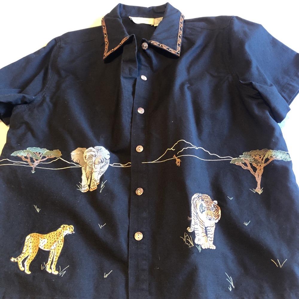 Lemon Grass Womens Blouse Size Large Wildlife Elephant Tiger Cheetah BuiltinVest